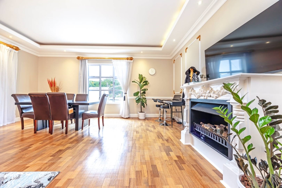 7 Bedroom Property for Sale in Flamingo Vlei Western Cape